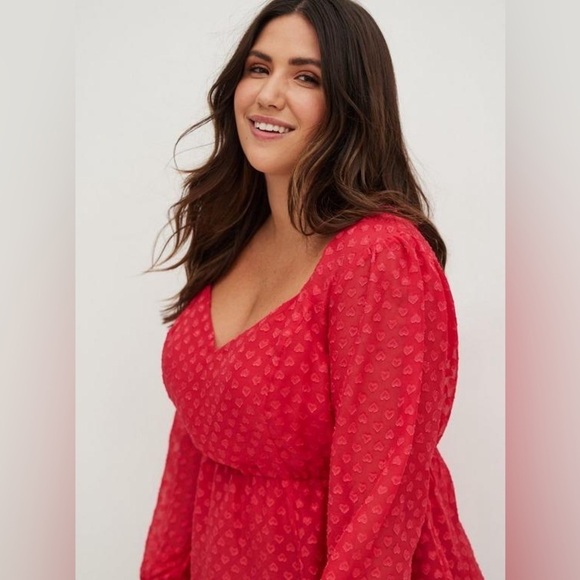 Torrid Plus Size Peplum Chiffon Clip Heart Blouse - Picture 3 of 13